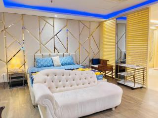 Luxurious One-Bedroom Gold Crest Apartment with Stunning Balcony Retreat DHA Lahore - 8