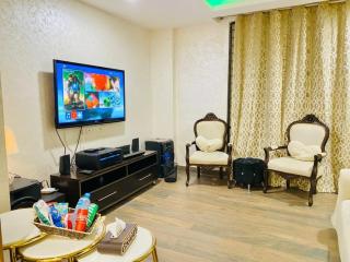 Luxurious One-Bedroom Gold Crest Apartment with Stunning Balcony Retreat DHA Lahore - 6