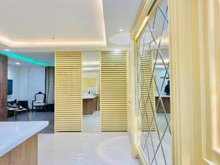 Luxurious One-Bedroom Gold Crest Apartment with Stunning Balcony Retreat DHA Lahore - 5