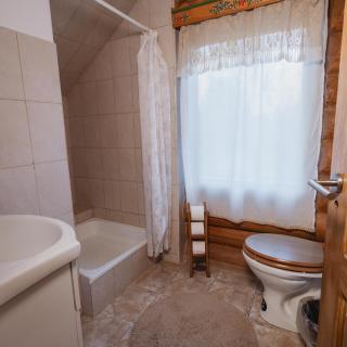 Casa de sub Sipote - 3