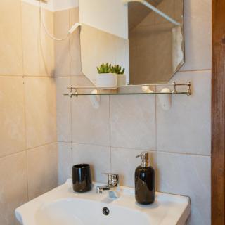 Casa de sub Sipote - 4