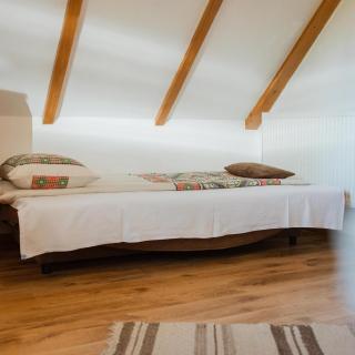 Casa de sub Sipote - 5