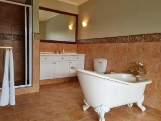 Amazing View Villa, Sleeps 9 - 5