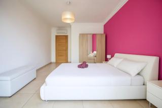 Exclusive Waterfront Apartment with Stunning Views SV 9 - 2