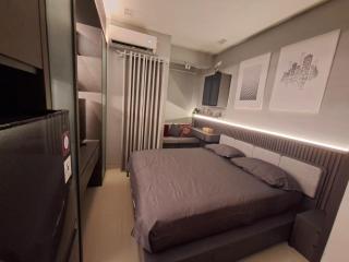 Apartment Transpark Cibubur with Netflix by Helen's Room - 5