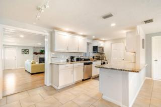 Your Sunny Sarasota Retreat 2 - 4