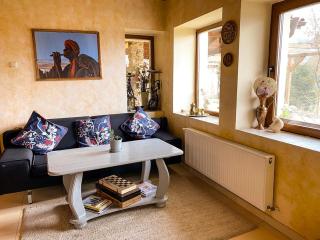 Villa Madera - Spacious House with Swimming Pool, Sauna and Pool Table - 3