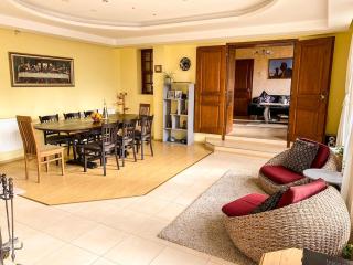 Villa Madera - Spacious House with Swimming Pool, Sauna and Pool Table - 8