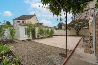 A Home Designed Especially for Groups - 5