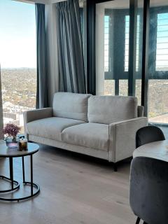 Modern 2BR Apartment in Box Hill - 4