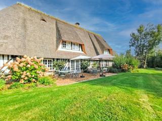 Belle chaumière avec vue panoramique et piscine - 2
