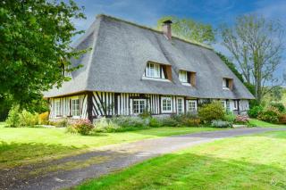 Belle chaumière avec vue panoramique et piscine - 1