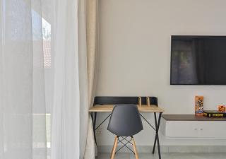 Pristine Modern Cottage with Tennis & Laundry - 6