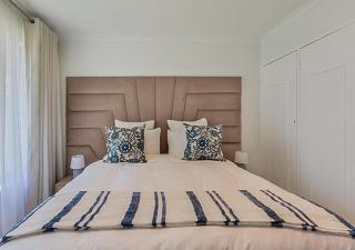 Pristine Modern Cottage with Tennis & Laundry - 9