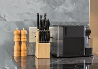 Pristine Modern Cottage with Tennis & Laundry - 6