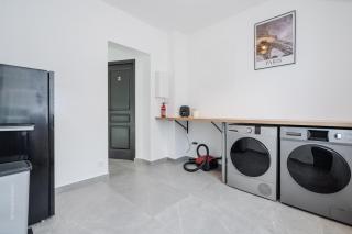 A Home Designed Especially for Groups - 1