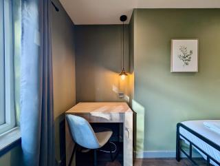 Charming Flat With Free Parking in Prime Location - 2