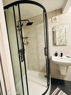 Peaceful, close to centre, Home - 4