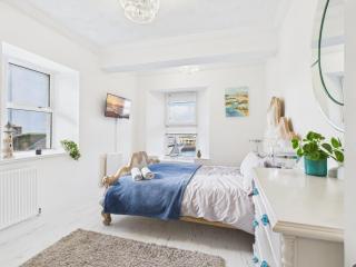 Harbour Haven Steps from Torquay Port - 6