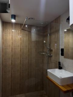 Pokój z antresolą - 7