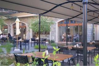 Apartment Sleeps 4 with Pools Access - Smart TVs - 8