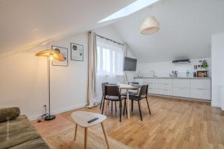 A Home Designed Especially for Groups - 7