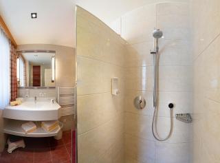 Familienhotel Oberkarteis - 3