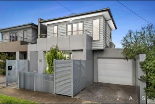 Home Away From Home - Maribyrnong Boutique Townhouse - 9