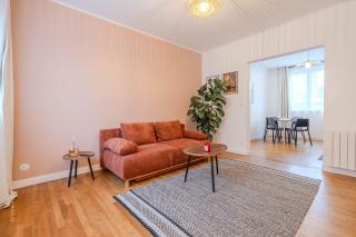 A Home Designed Especially for Groups - 0