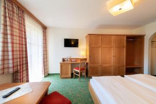 Familienhotel Oberkarteis - 6