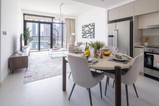 Frank Porter - Marina Vista Tower 1 - 4