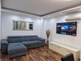 Riverside Central Apartment - 0