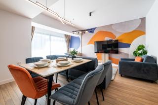 Urban Canvas Retreat - 2BR Apartment with Balcony - 9