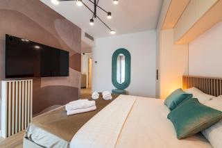 Urban Canvas Retreat - 2BR Apartment with Balcony - 6