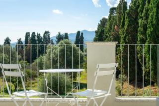 Modern & Bright 2BR Retreat with Balcony - 0