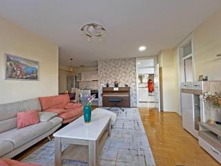 Comfy and Spacious Apartment in a Quiet City Area - 5