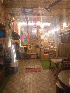 Happy Shiva Cefe & Homestay - 7