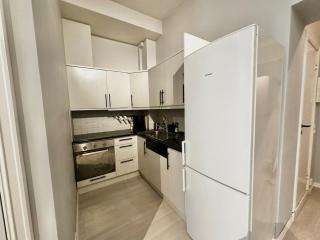 Super Central by Oslo S & Karl Johan - 9