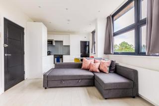 Stylish 1BR apartment in West London - 0