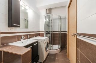 Spacious Stay in the Heart of Tirana - 5