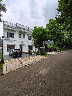 villa sentul city sewa harian kolam renang & rooftop - 9