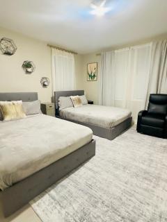 41 Montrose Master Bedroom - 8