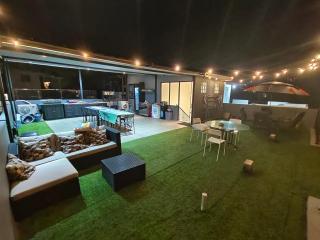 villa sentul city sewa harian kolam renang & rooftop - 4