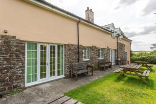Torridge House Cottages - 5