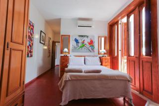 Villa St Teresa do Porto: HarboursideVilla-SeaViews-Pool-BBQ-StarLink-6Bedrm - 1