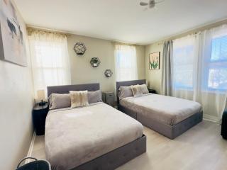 41 Montrose Master Bedroom - 3