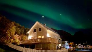 Sandersstua 2, luxury family apartment with private whirlpool in Stamsund - 0