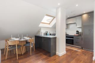 Duplex Flat near Heathrow - 1