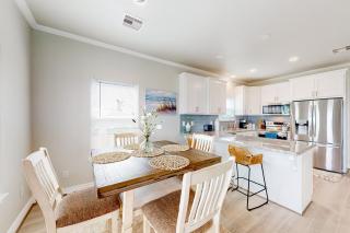 Luxury Steps to Beach Dog Friendly New Reno - 6