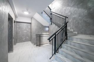 Skylight Studio Retreat - with Balcony - 9